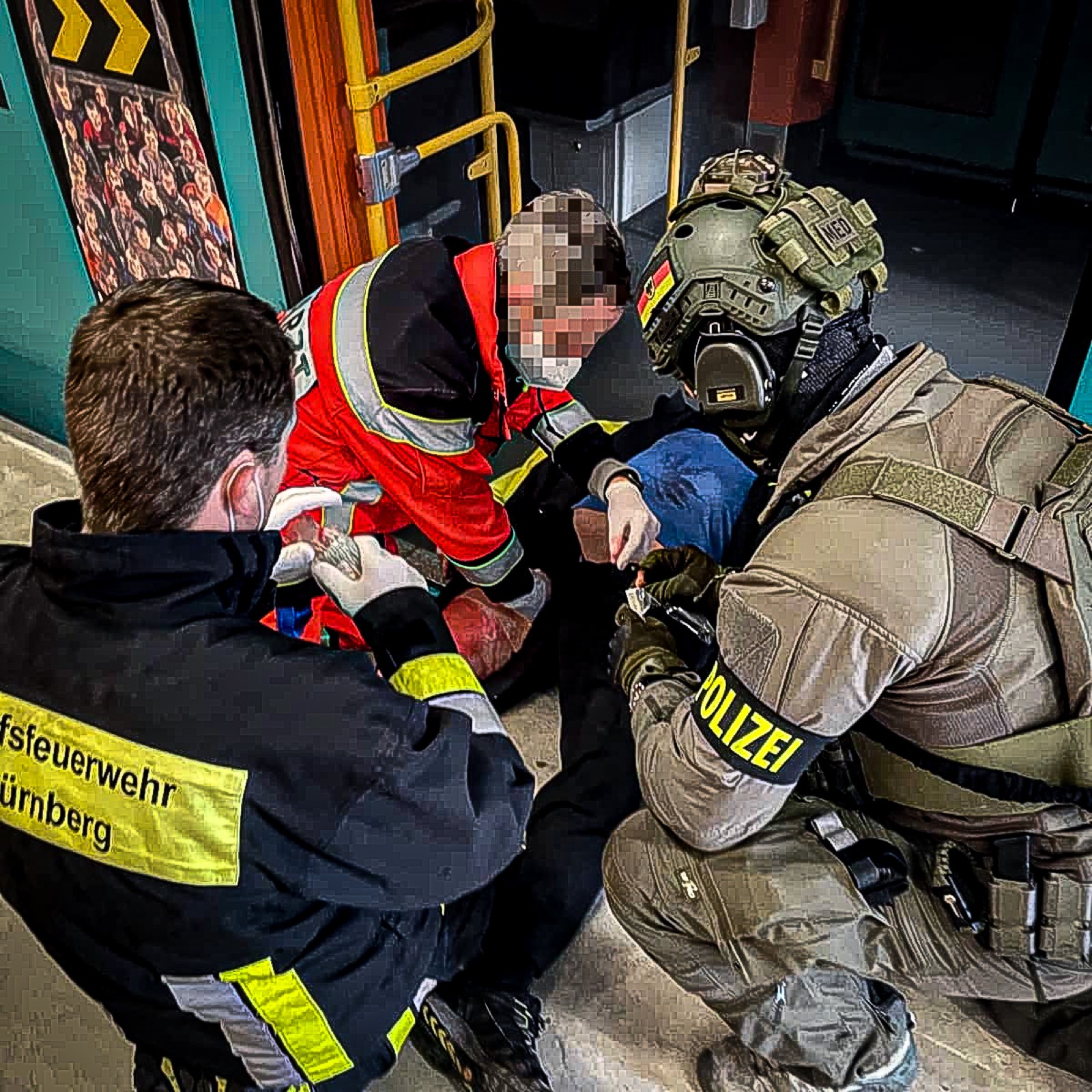 Beispielbild (simulierte Verletztenversorgung, zivile Terror-Lage)
